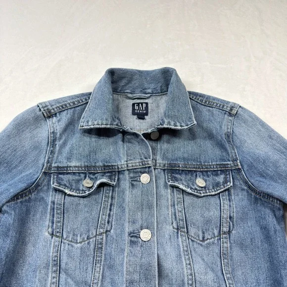 Gap Denim Jacket Womens XS Blue Excellent Medium Wash Trucker Jean Jacket - Picture 3 of 10